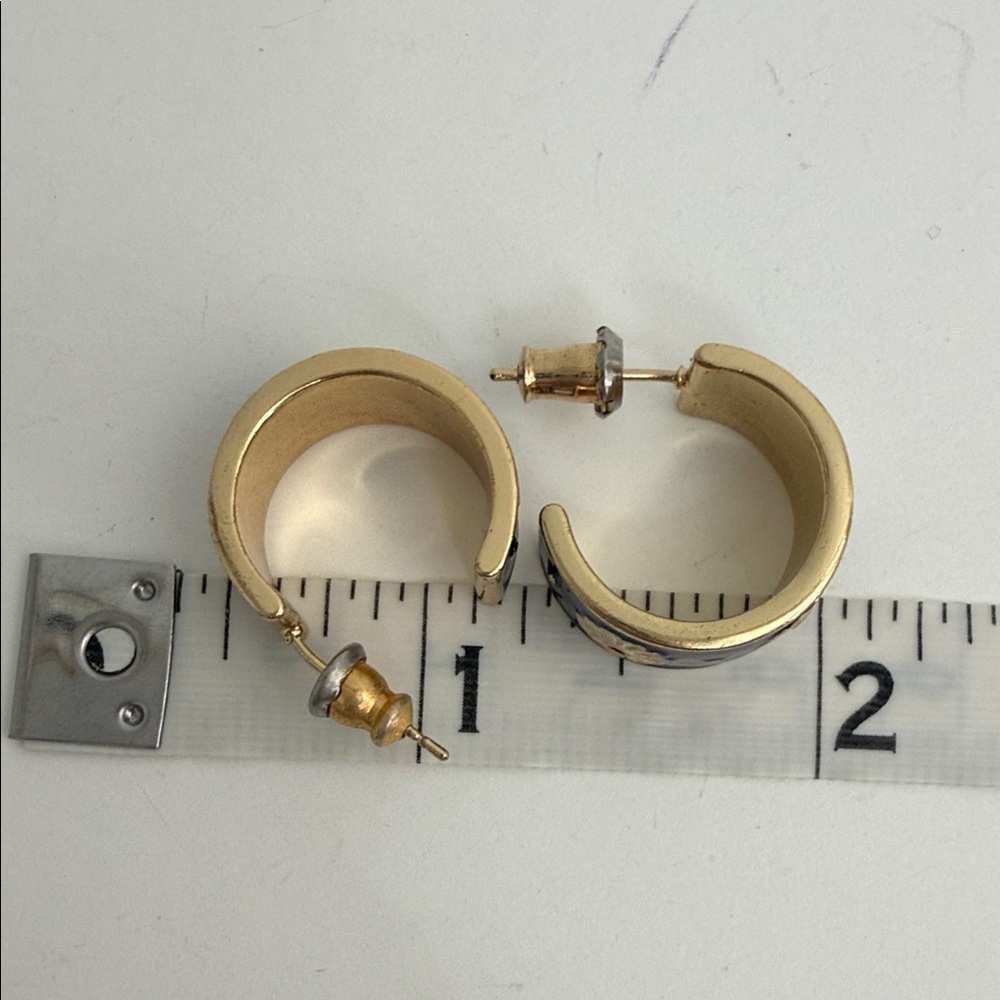 Floral Enamel Hoop Earrings - Picture 4 of 7
